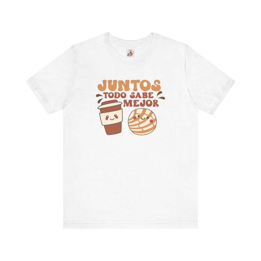 Juntos todo sabe mejor - Cafe y Conchas - MamaDeSushi - Unisex Jersey Short Sleeve Tee